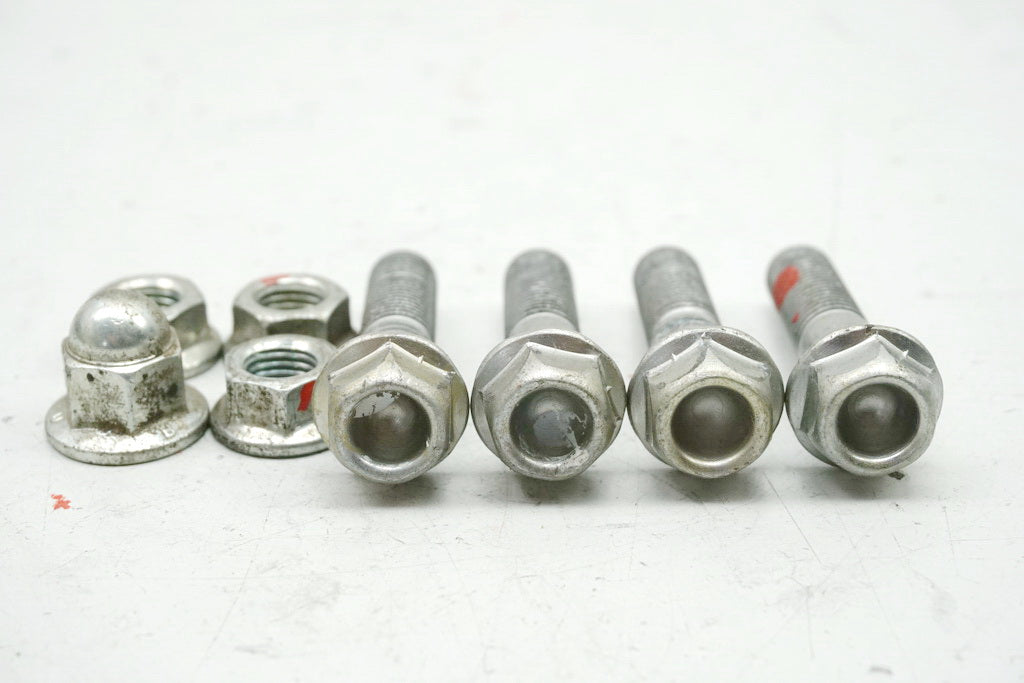 HONDA CBR 600 PC35 Schrauben Heckrahmen Muttern (für Rahmen Hilfsrahmen)