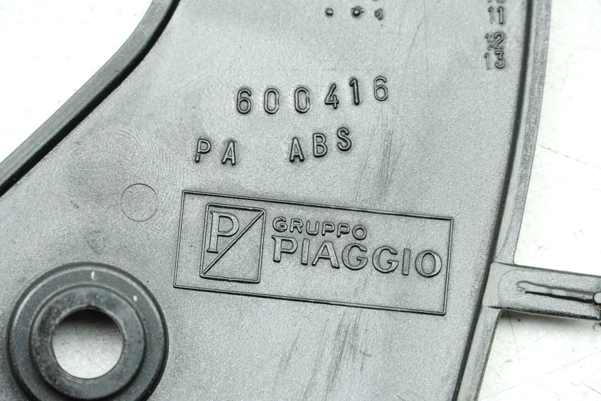 VESPA LX 50 2 ZAPC38101 Tapa de la tija de dirección Cubierta del tubo de dirección Carenado Embellecedor