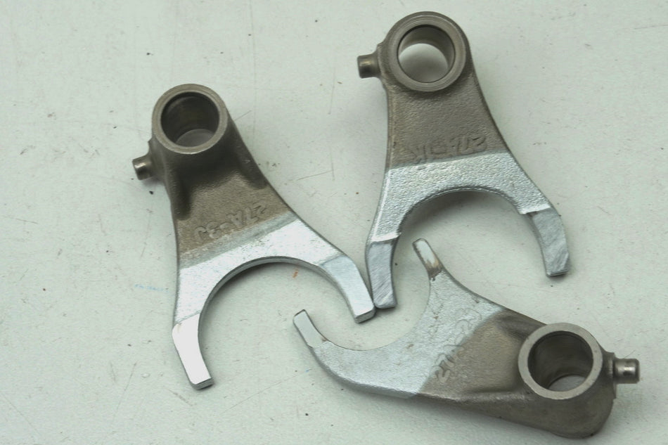 SUZUKI GSX 750 AE INAZUMA Schalklauen Schaltgabeln (für Getriebe Motor)