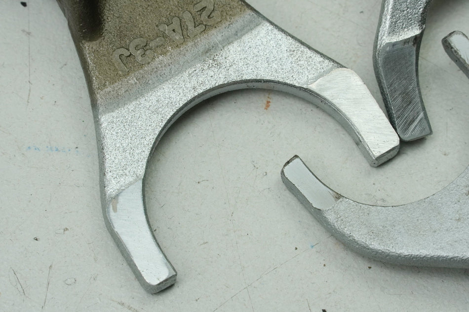 SUZUKI GSX 750 AE INAZUMA Schalklauen Schaltgabeln (für Getriebe Motor)