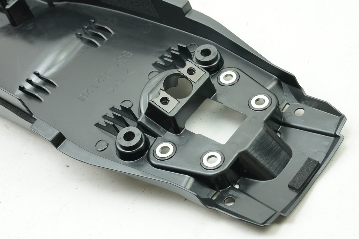 YAMAHA MTN 1000 MT-10 RN78 Rear inner fender mudguard wheel arch 4550 km