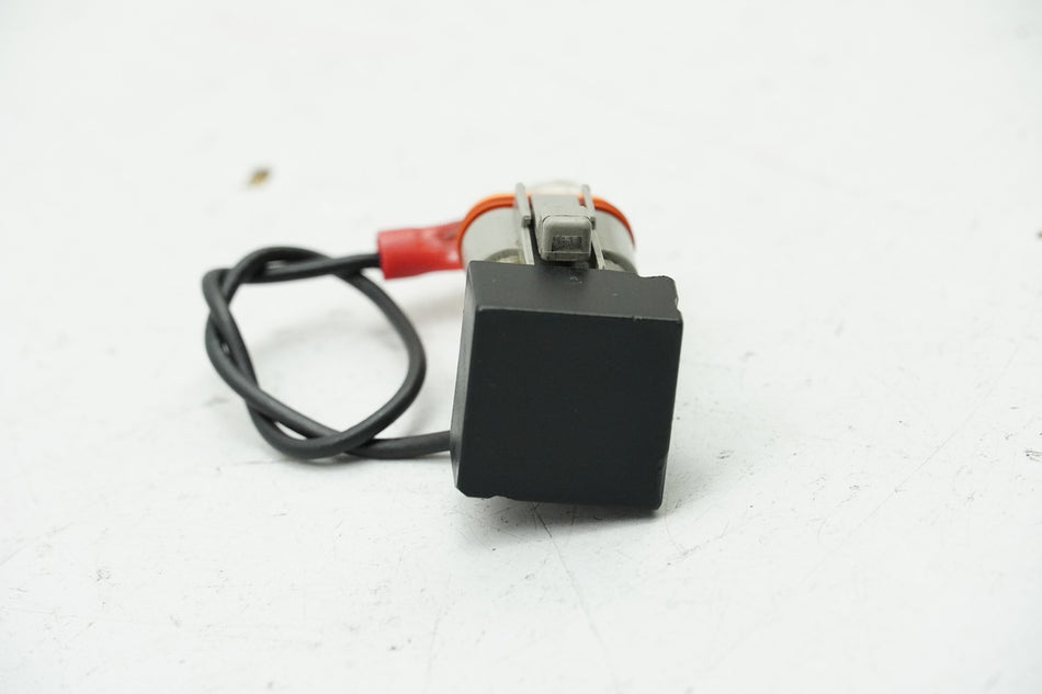 BUELL XB12S XB1 Lightning Escape Válvula de escape Enchufe de simulación Conector Escape