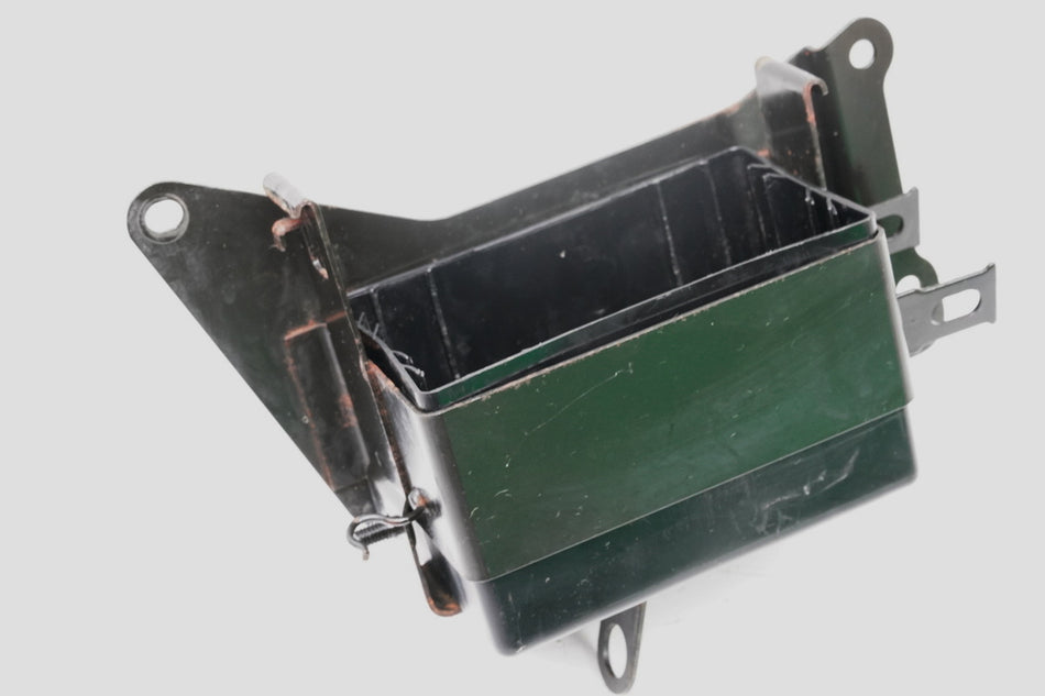 HONDA CA125 JC26 REBEL Caja batería Compartimento batería Soporte batería