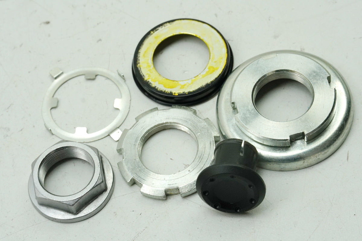 HONDA CB 125 R JC91 Nut Lock Headstock Triple Clamp Gasket Screw