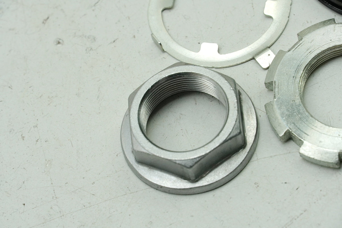 HONDA CB 125 R JC91 Nut Lock Headstock Triple Clamp Gasket Screw