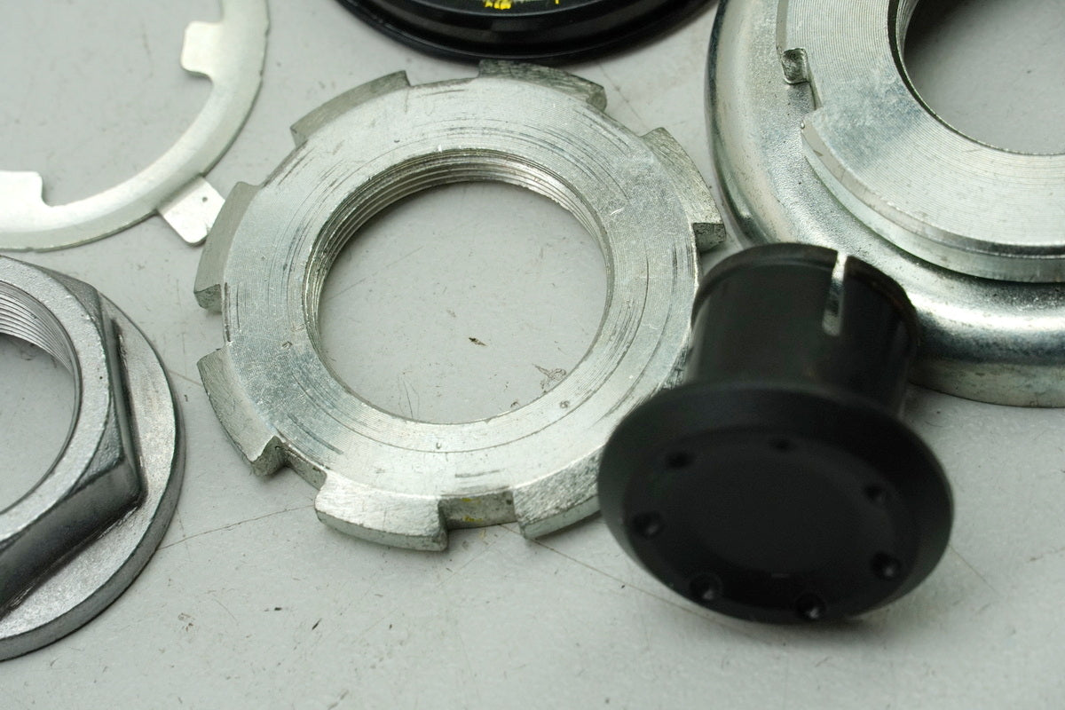 HONDA CB 125 R JC91 Nut Lock Headstock Triple Clamp Gasket Screw