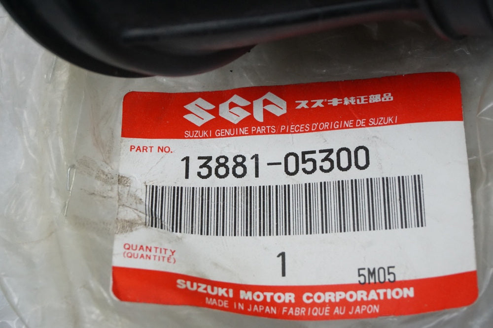 Suzuki Ansaugstutzen Ansauggummi Vergaser original 13881-05300 GN125 GS125 - NEU
