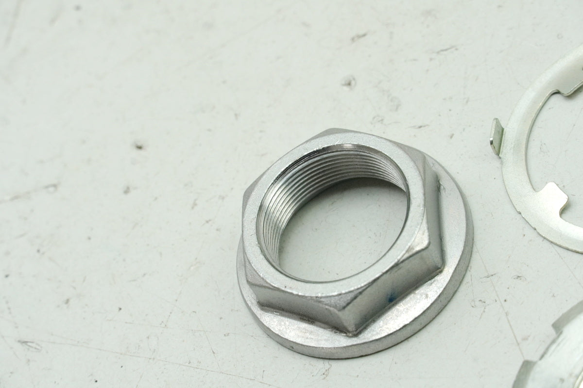 HONDA CB 125 R JC91 Nut Lock Headstock Triple Clamp Gasket Screw