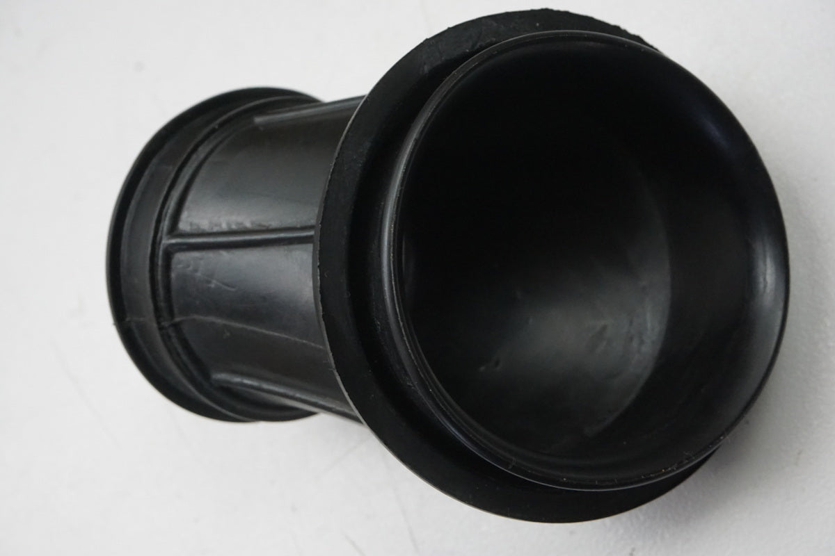 Suzuki Ansaugstutzen Ansauggummi Vergaser original 13881-05300 GN125 GS125 - NEU