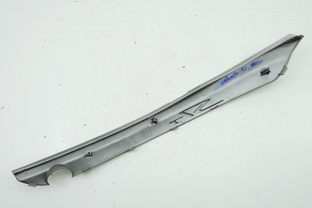 HONDA SH 125 JF23 Cubierta trasera izquierda superior Tapa de carenado lateral Embellecedor