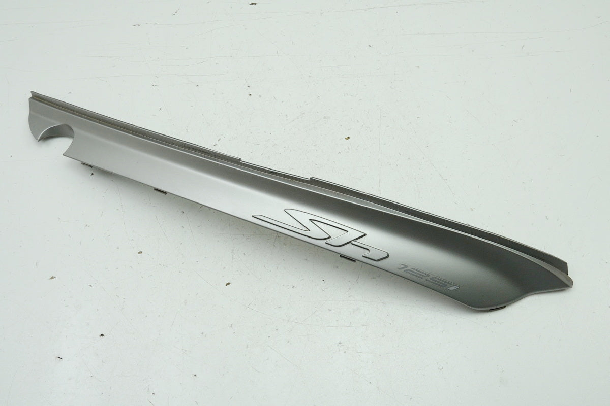 HONDA SH 125 JF23 Carenado trasero derecho superior Tapa Embellecedor Tapa lateral