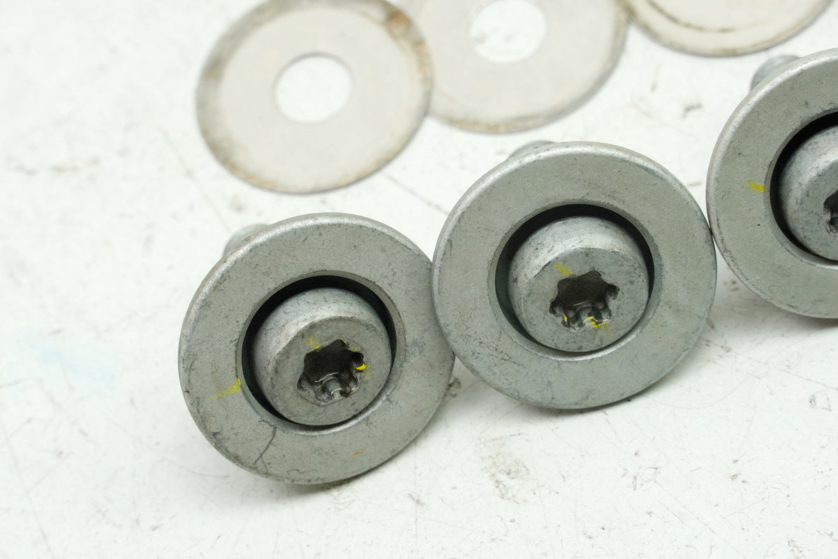 HONDA CB 125 R JC91 Schrauben für Bremsscheibe vorn & hinten (für Felge)
