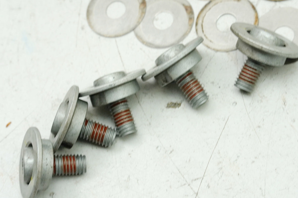 HONDA CB 125 R JC91 Schrauben für Bremsscheibe vorn & hinten (für Felge)