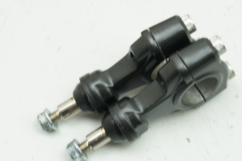 HONDA CB 125 R JC91 Abrazadera de manillar Riser Soporte de manillar Abrazadera superior e inferior