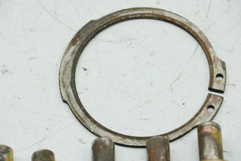HONDA NSR 125 JC22 Tornillos para soporte de piñón, anillo de seguridad 90128-382-670