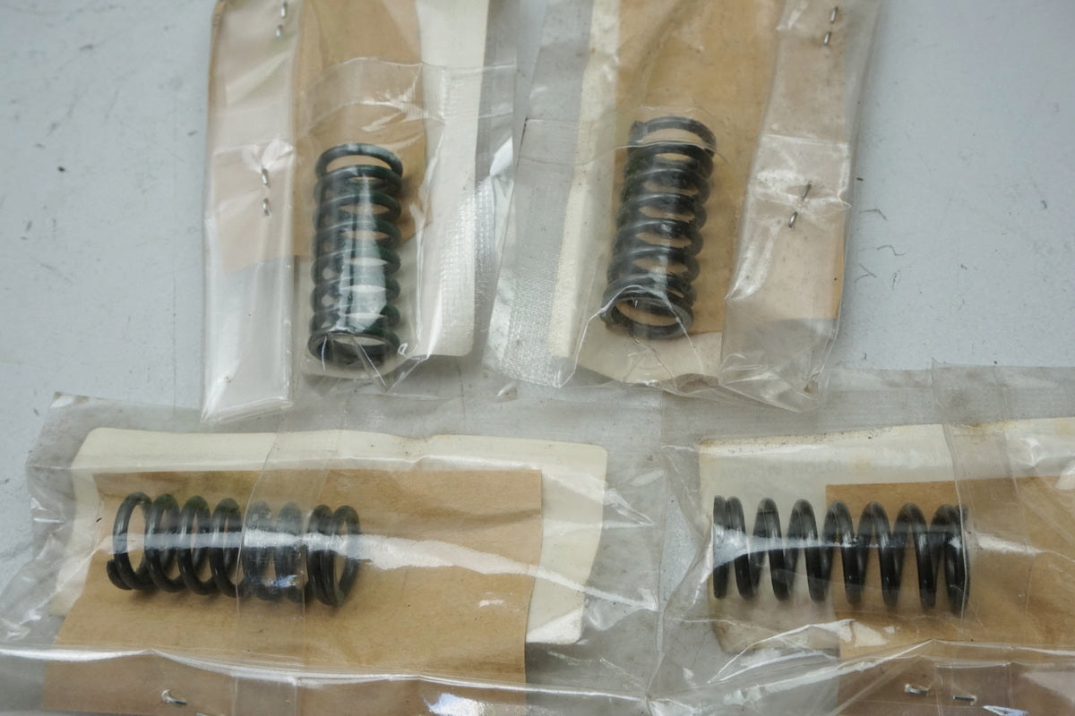 Yamaha Clutch Springs Set 4 pcs original 90501-20122 DT XT YSR - NEW