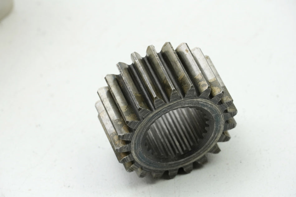 HONDA CB 250 G CB250G Zahnrad Primärzahnrad Antrieb (für Motor Getriebe) 74-77