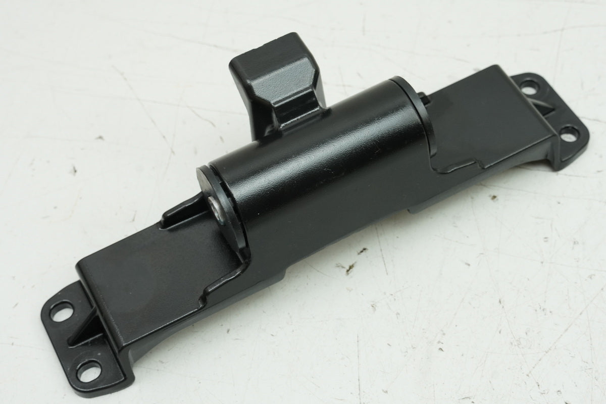 YAMAHA MTN 1000 MT-10 RN78 Bracket Tank Tank Holder Screw Holding Plate Carrier