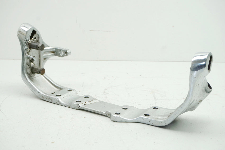 SUZUKI VS 750 VR51A INTRUDER Soporte Estribera Pata de cabra Placa de sujeción Soporte