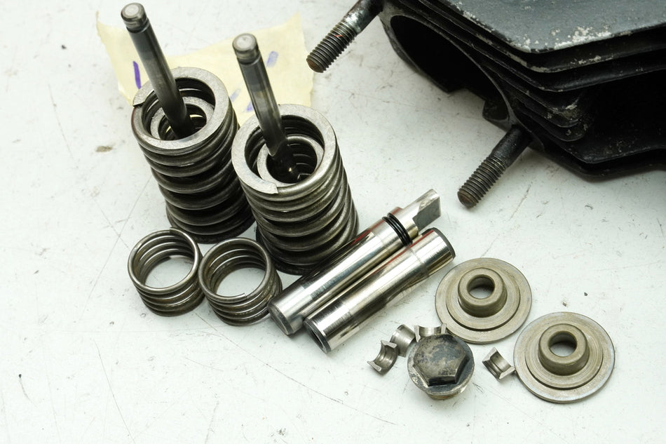 HONDA CB 250 G CB250G Culata Válvulas Tapa de culata (para motor) 74-77