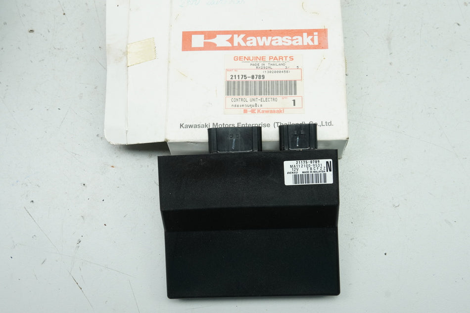 KAWASAKI Z 800 ZR800A B - CDI Unidad de control ECU NUEVA - 21175-0789