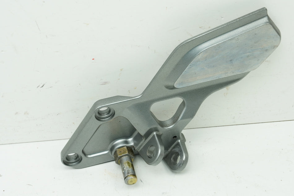KAWASAKI ZZR 1100 D ZXT10D G Soporte estribo delantero izquierdo Conductor