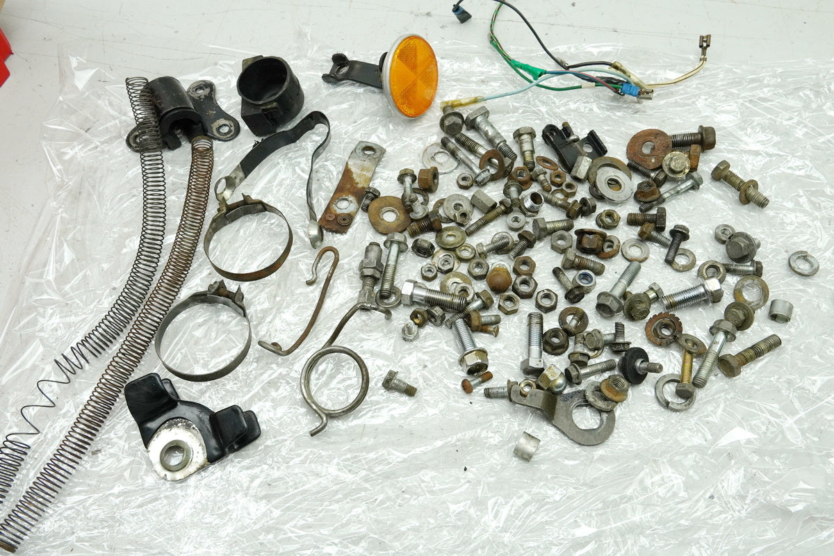 HONDA CB 250 G CB250G Screws Nuts Small Parts for Frame Fairing 74-77