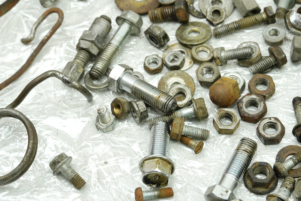 HONDA CB 250 G CB250G Screws Nuts Small Parts for Frame Fairing 74-77