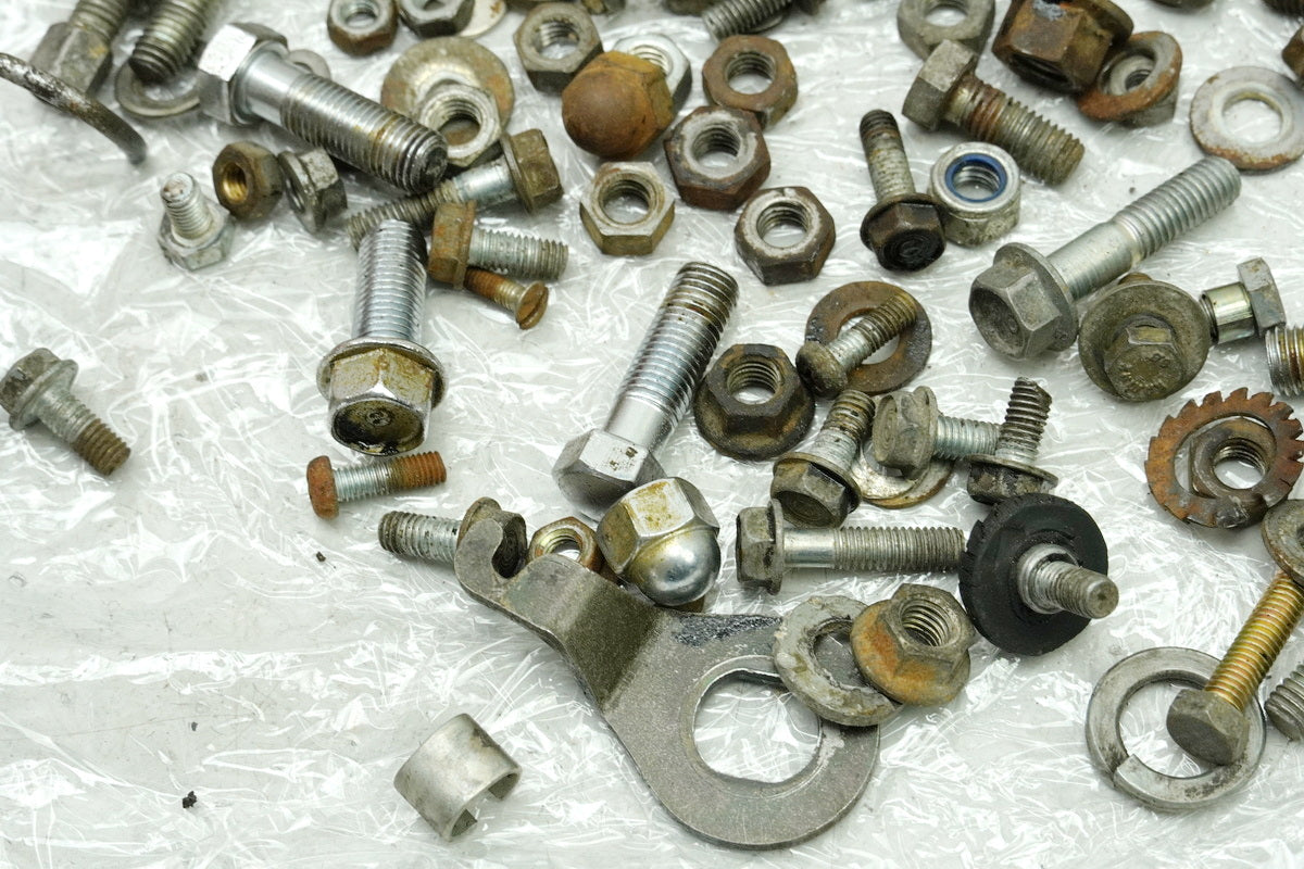 HONDA CB 250 G CB250G Screws Nuts Small Parts for Frame Fairing 74-77