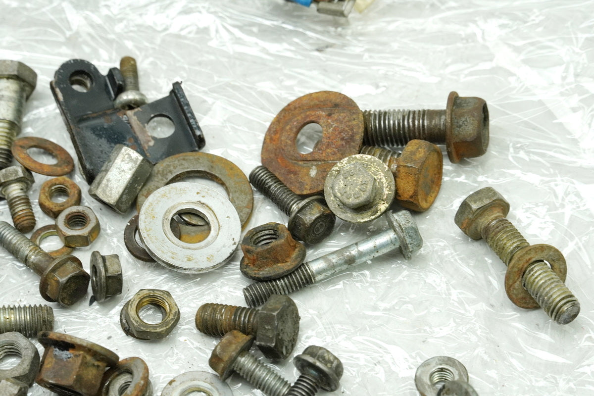 HONDA CB 250 G CB250G Screws Nuts Small Parts for Frame Fairing 74-77