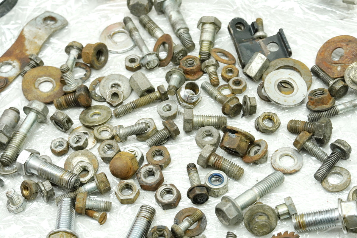 HONDA CB 250 G CB250G Screws Nuts Small Parts for Frame Fairing 74-77