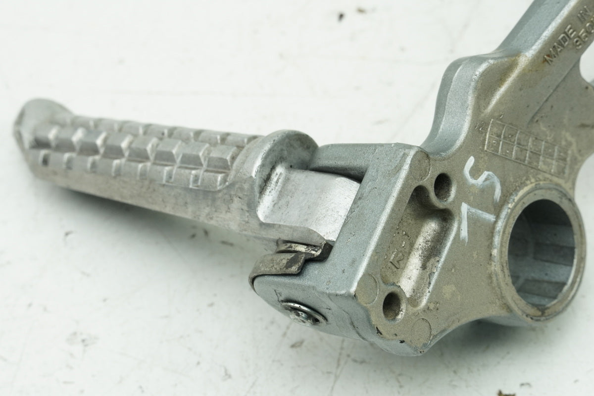 KAWASAKI ZZR 1100 D ZXT10D G Footrest System Pillion Left Footrest Holder