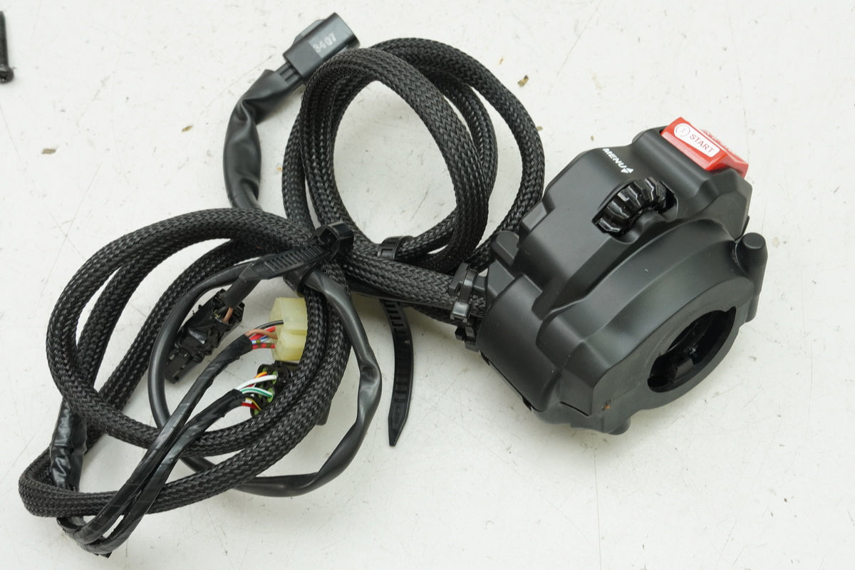 YAMAHA MTN 1000 MT-10 RN78 - Handlebar Switch Right Switch Emergency Stop Kill 4550 km
