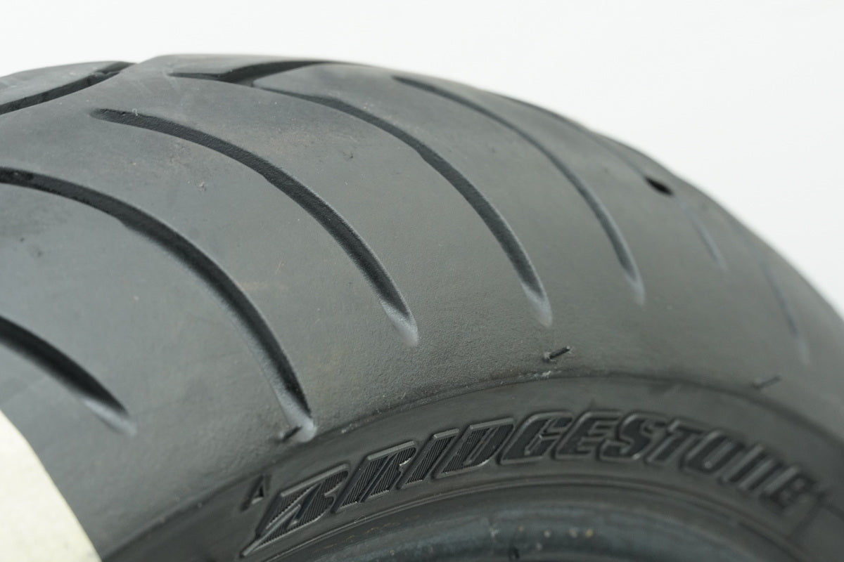 Bridgestone Battlax BT23F 120/ 70 ZR 17 (58W) Neumático delantero