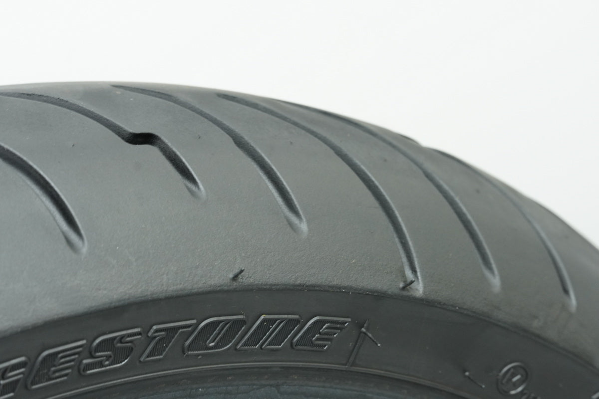 Bridgestone Battlax BT23F 120/ 70 ZR 17 (58W) Neumático delantero