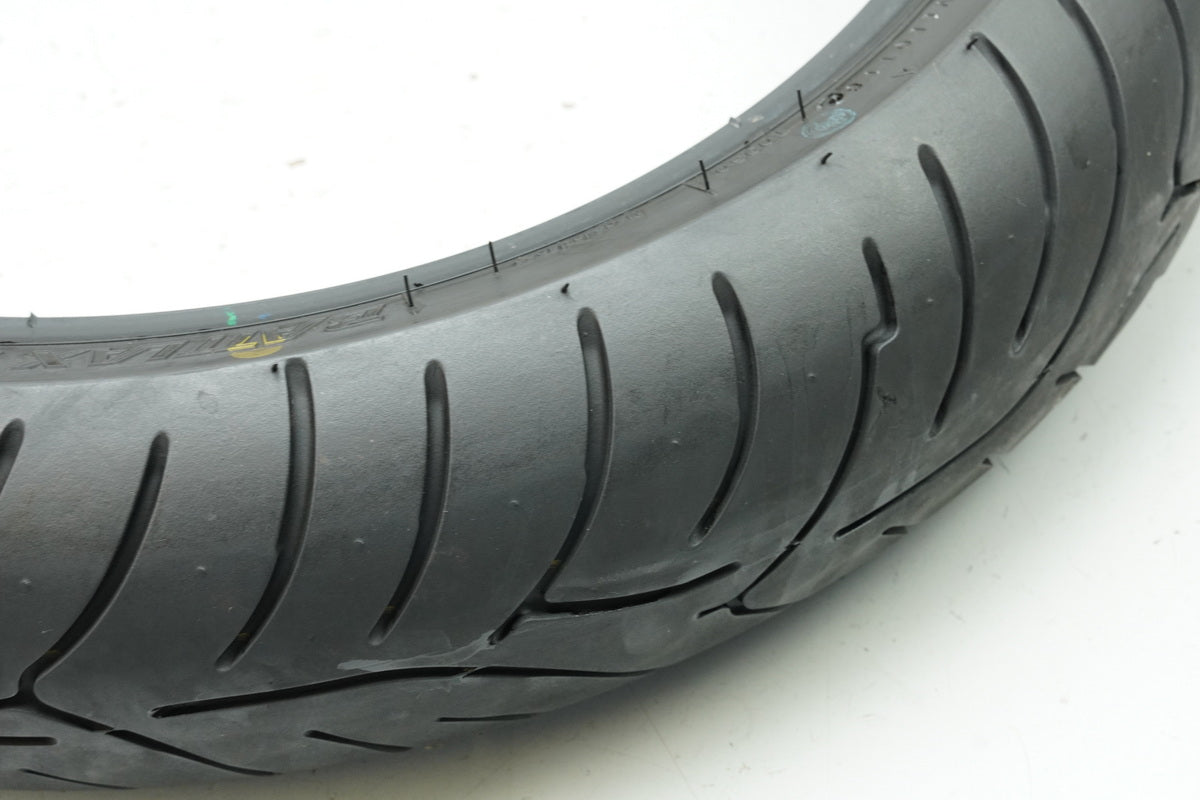 Bridgestone Battlax BT23F 120/ 70 ZR 17 (58W) Neumático delantero