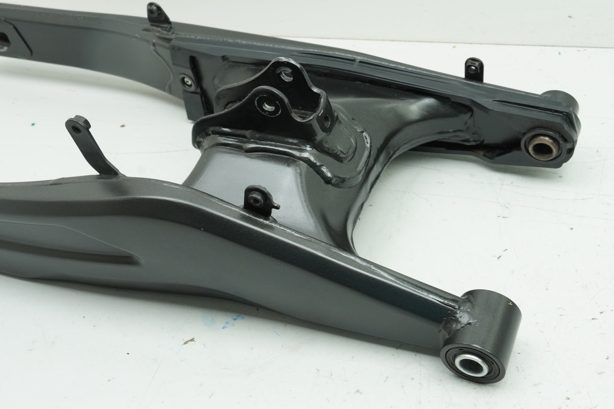 HONDA CB 125 R JC91 Swing Arm Rear Wheel Swing Arm (for rear wheel rim)