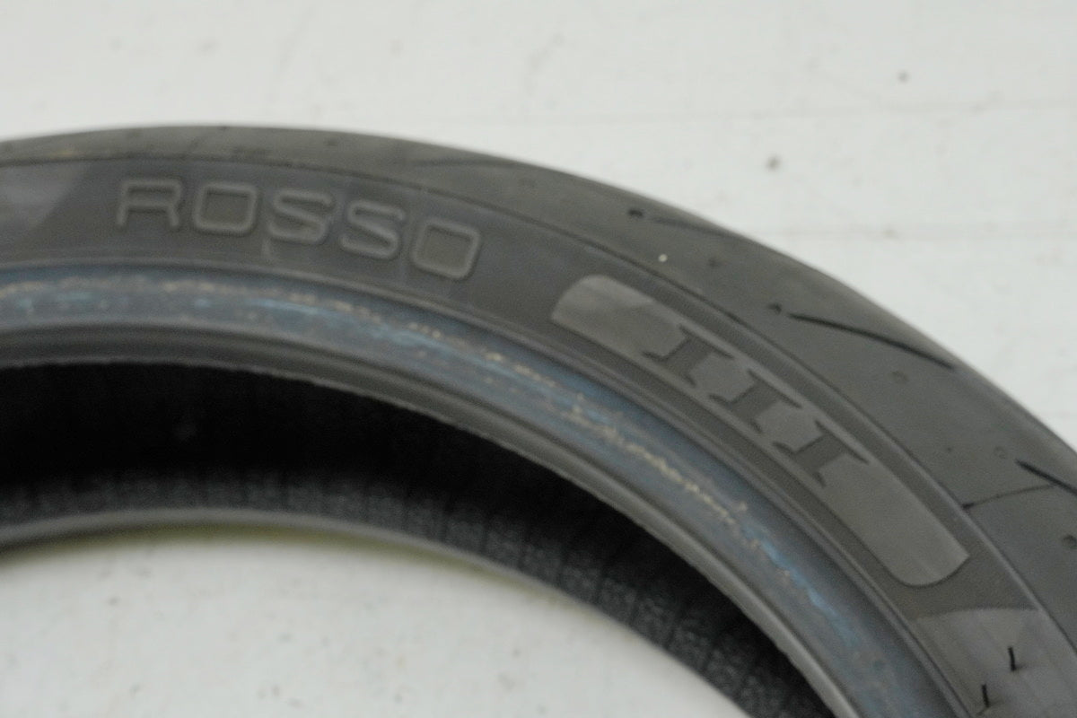 Pirelli Diablo Rosso III Reifen vorn 110/70 ZR17 54W - neuwertiger Zustand