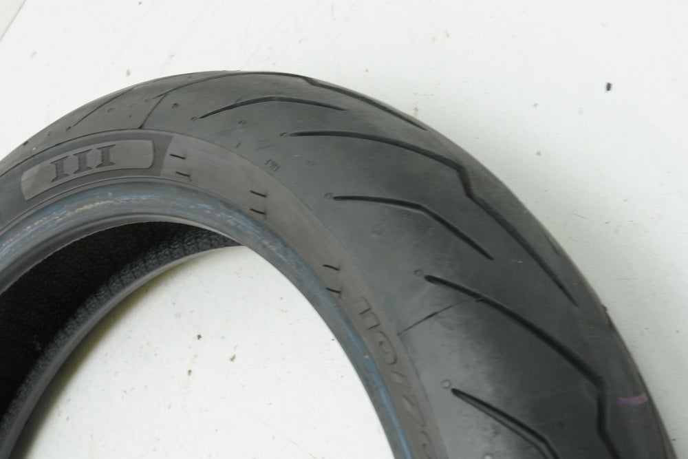 Pirelli Diablo Rosso III Reifen vorn 110/70 ZR17 54W - neuwertiger Zustand