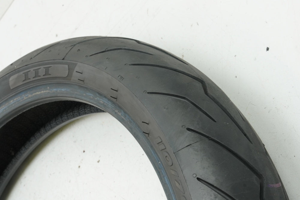 Pirelli Diablo Rosso III Reifen vorn 110/70 ZR17 54W - neuwertiger Zustand