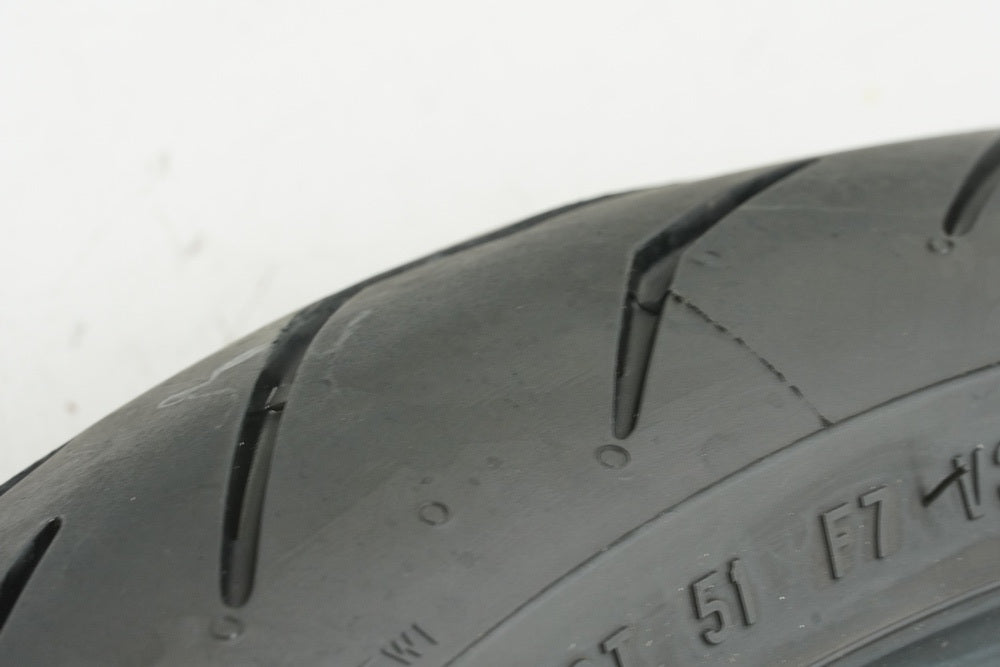 Pirelli Diablo Rosso III Reifen vorn 110/70 ZR17 54W - neuwertiger Zustand