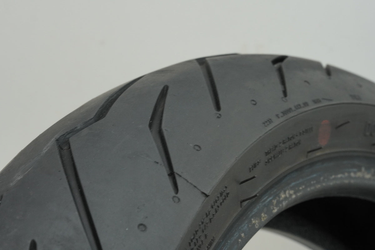 Pirelli Diablo Rosso III Reifen vorn 110/70 ZR17 54W - neuwertiger Zustand