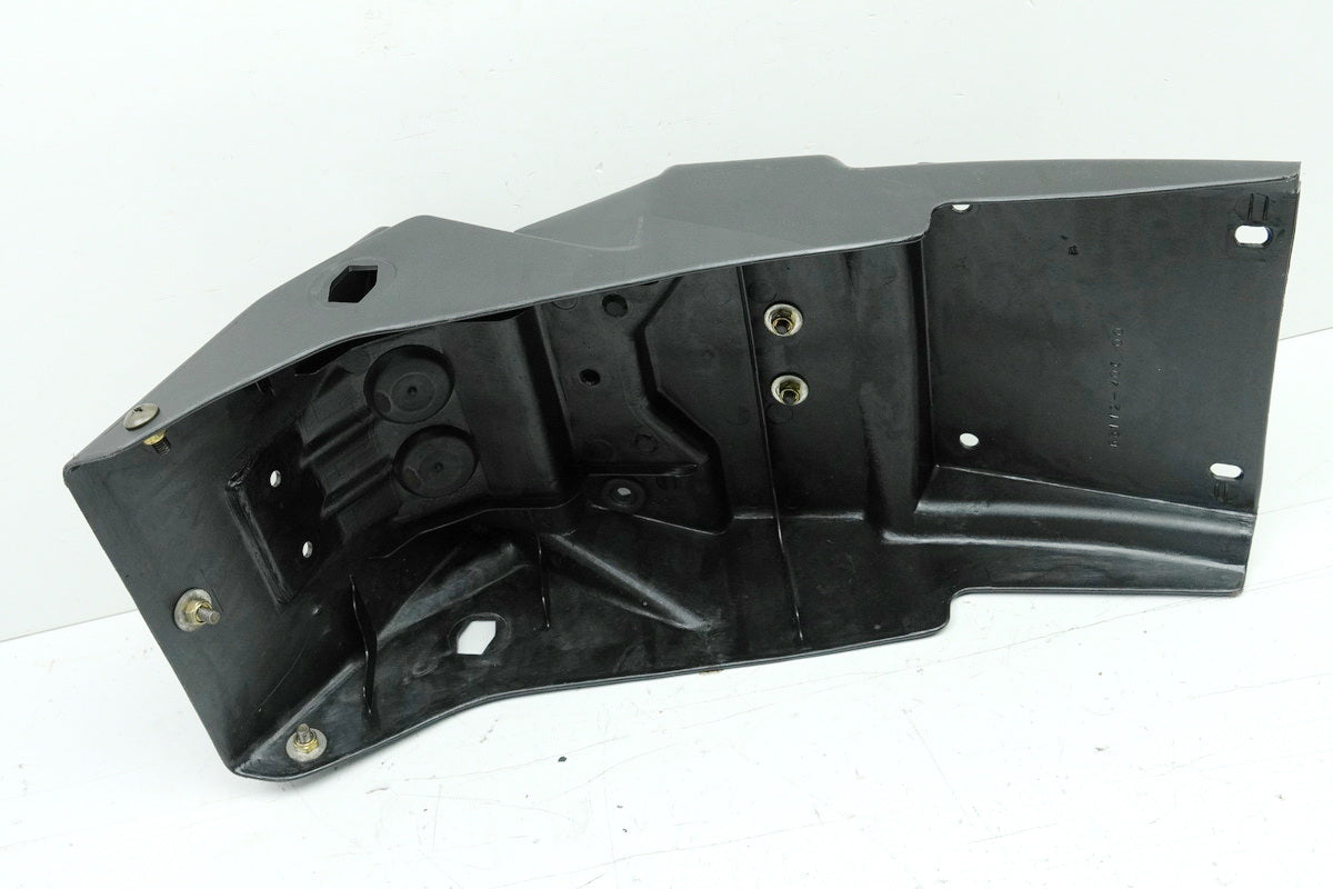 SUZUKI GSX-R 1100 K-N Kotflügel hinten Radlauf Fender Kennzeichenhalter 90-92