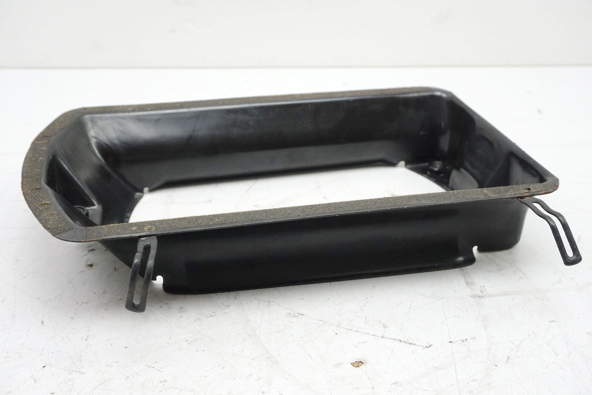SUZUKI VS 750 VR51A INTRUDER Fan Cover Radiator Casing Holder Bezel