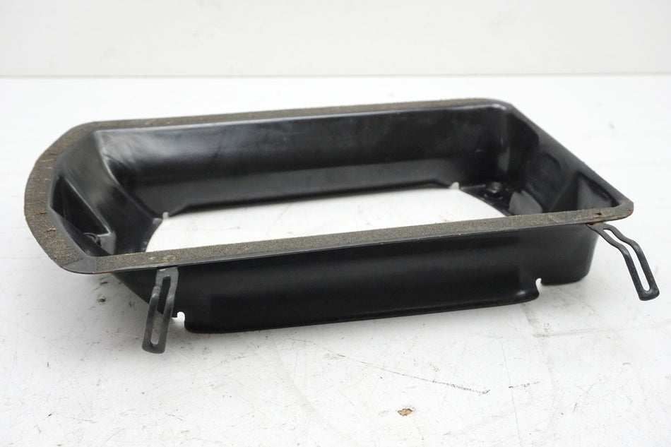 SUZUKI VS 750 VR51A INTRUDER Abdeckung Lüfter Kühler Gehäuse Halter Cover Blende