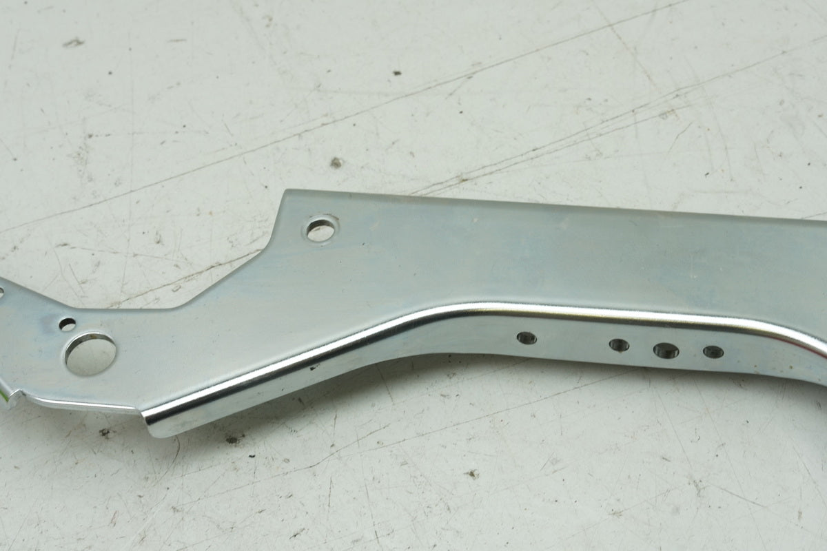 Honda GL 1500 F6C Valkyrie SC34 Strebe Halteplatte Vergaser vorn Stützenplatte