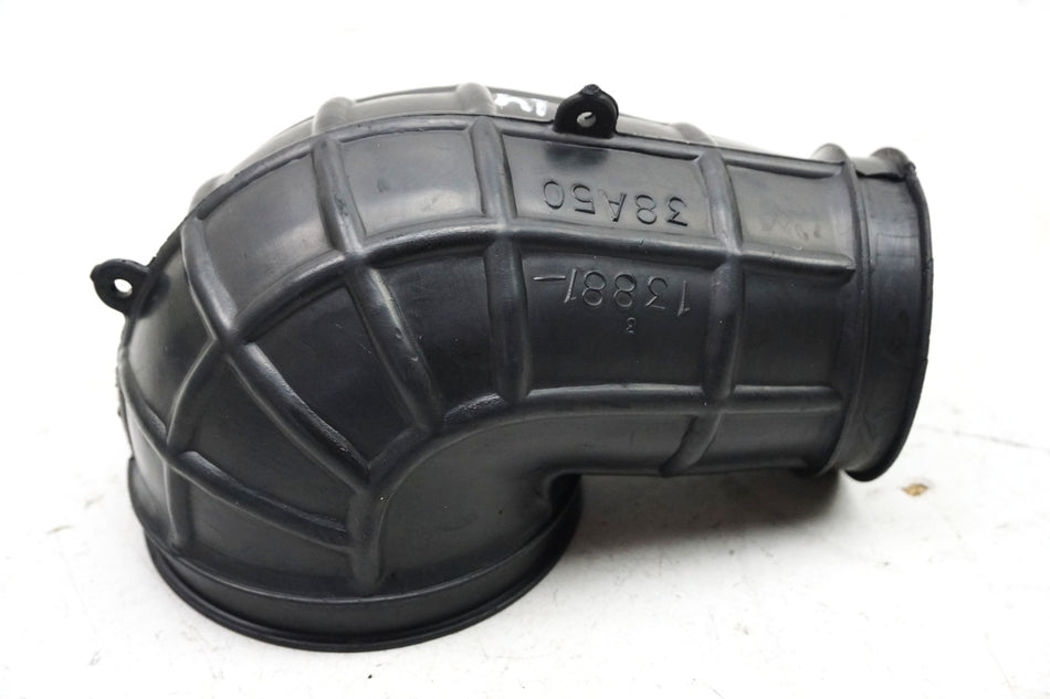 SUZUKI VS 750 VR51A INTRUDER Tubo de aire trasero Conducto de aire Caja del filtro de aire