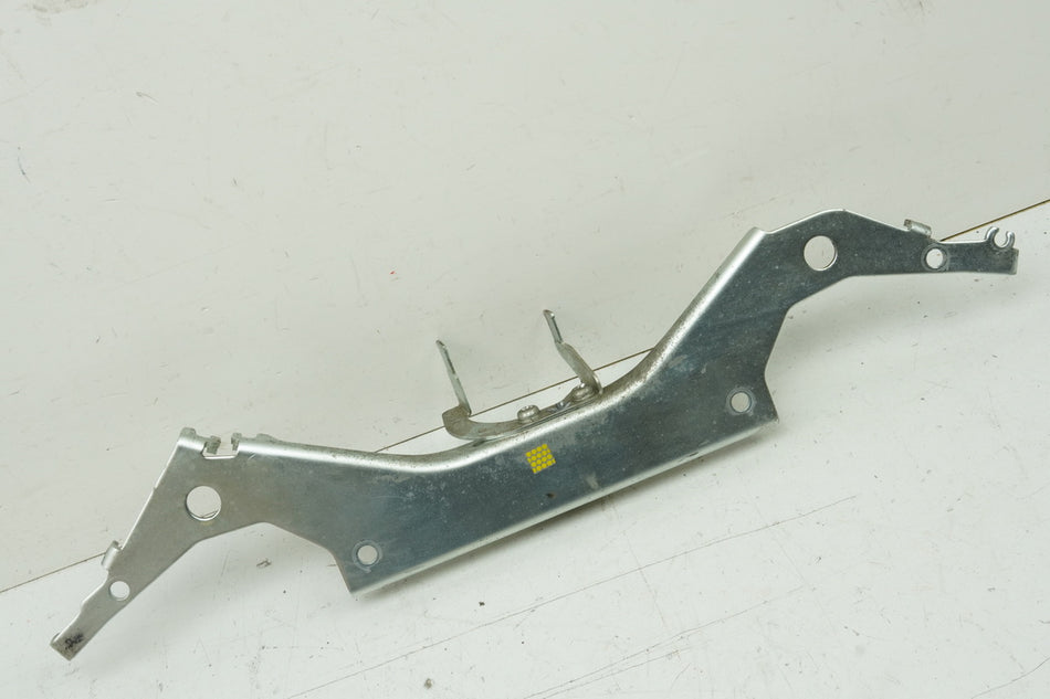 Honda GL 1500 F6C Valkyrie SC34 Strebe Halteplatte Vergaser hinten Stützenplatte