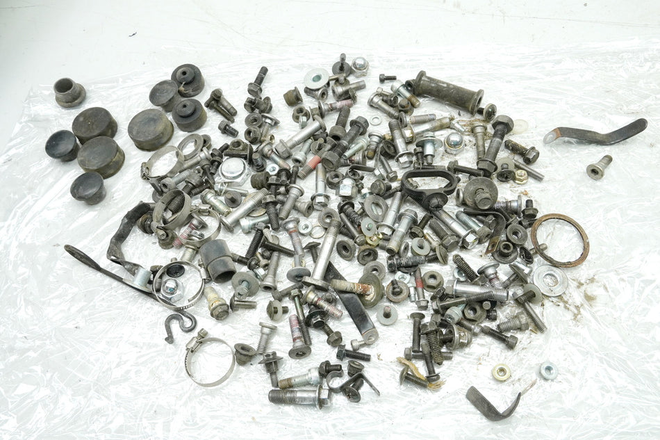 KAWASAKI ZRX 1100 ZRT10C Tornillos y piezas pequeñas (para chasis, carenado, bastidor)