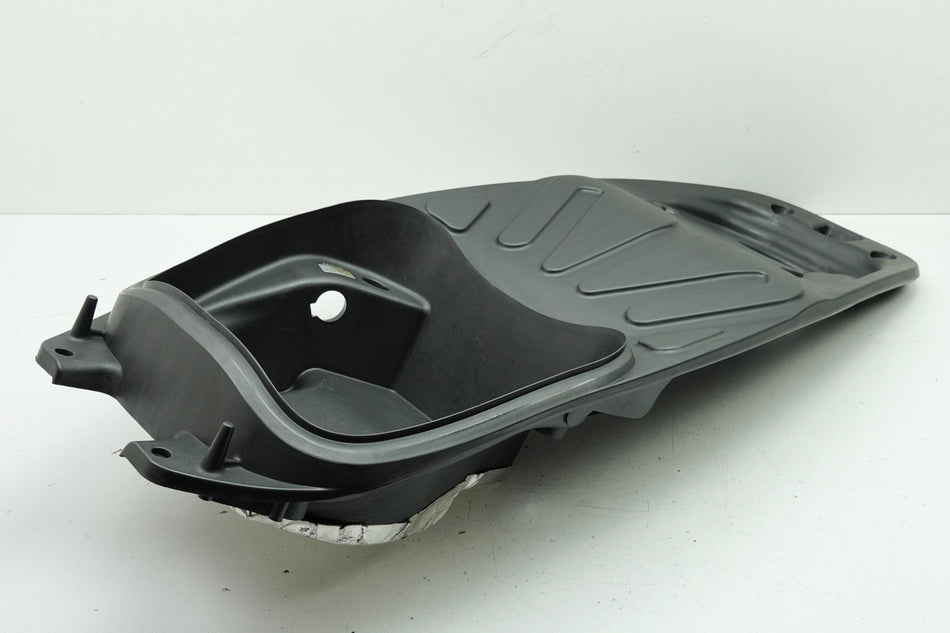 KYMCO PEOPLE GT 300 i V4 Compartimento para el casco, compartimento de almacenamiento, guardabarros, cubierta del carenado